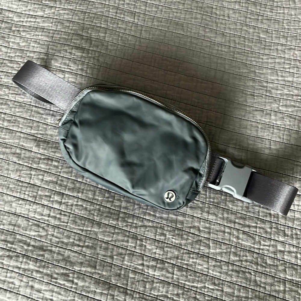 Lululemon Belt Bag GUC